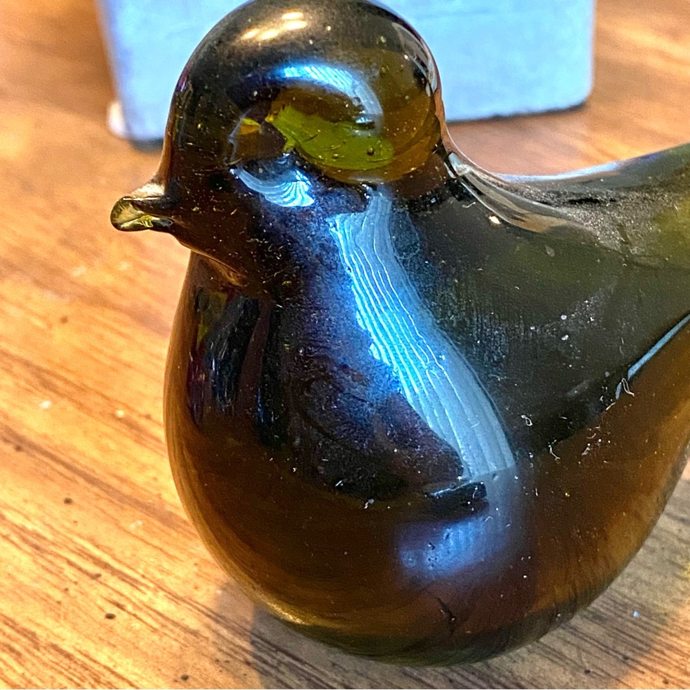 Green art glass swallow tail bird vintage